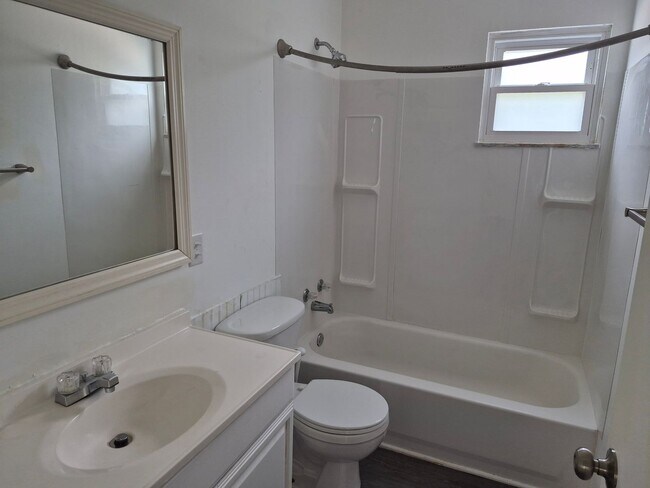 Foto del edificio - 3514 Valleston Pkwy