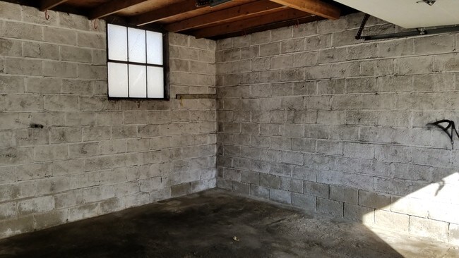 Building Photo - 51 Rushmore Ave