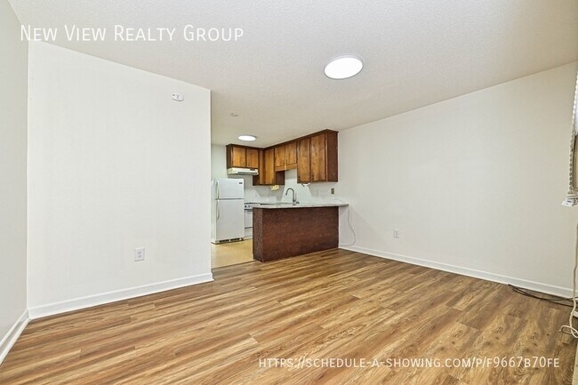 Foto del edificio - 220 McDade Rd