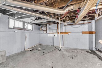 Building Photo - 4013 W 23rd St