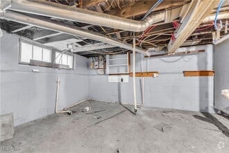 Building Photo - 4013 W 23rd St