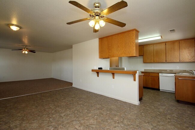 Foto del edificio - 336 S Maple Ave