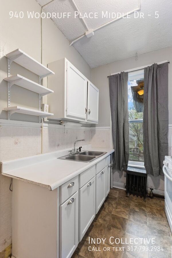 Building Photo - 940 Woodruff Place Middle Dr