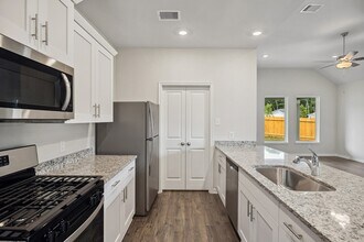 Building Photo - 10343 Red Cardinal Dr