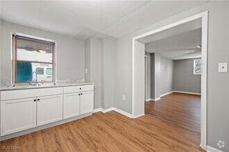 Building Photo - 1063 W 21st St