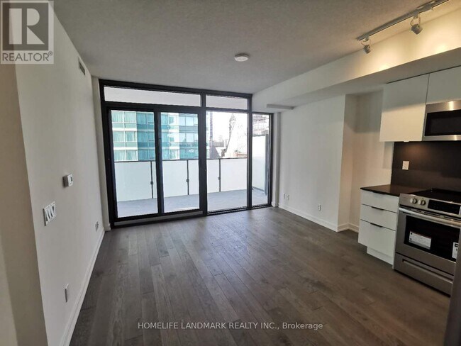 Photo du bâtiment - 25 Richmond St E