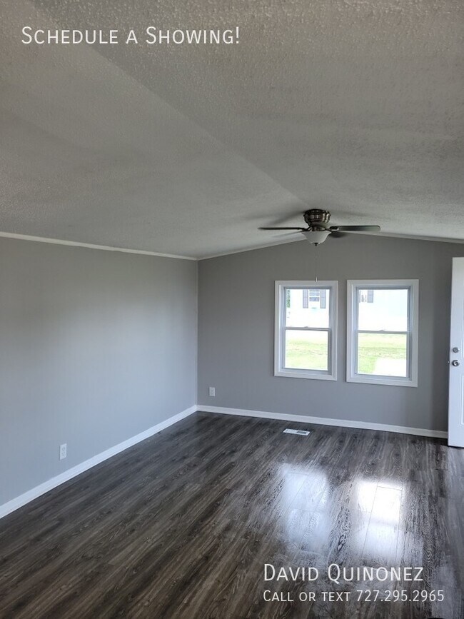 Foto del edificio - 113 Foxglove Ln