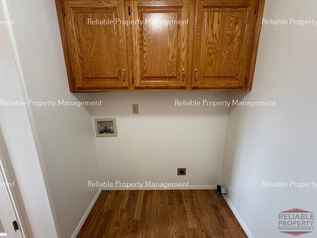 Foto del edificio - 1322 Walstrom Ln