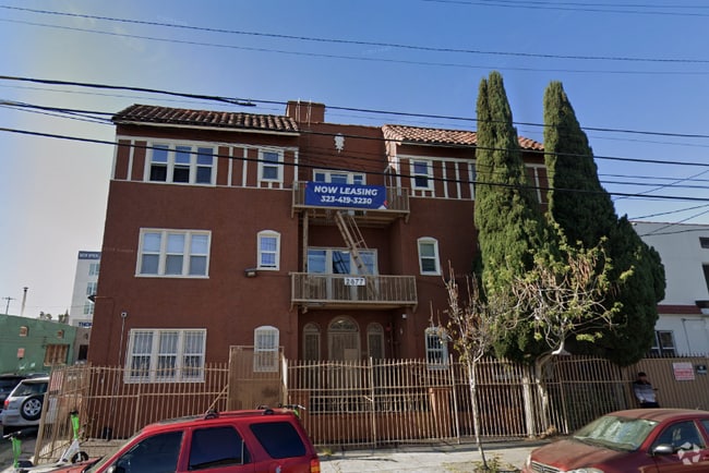 Building Photo - 2877 San Marino St