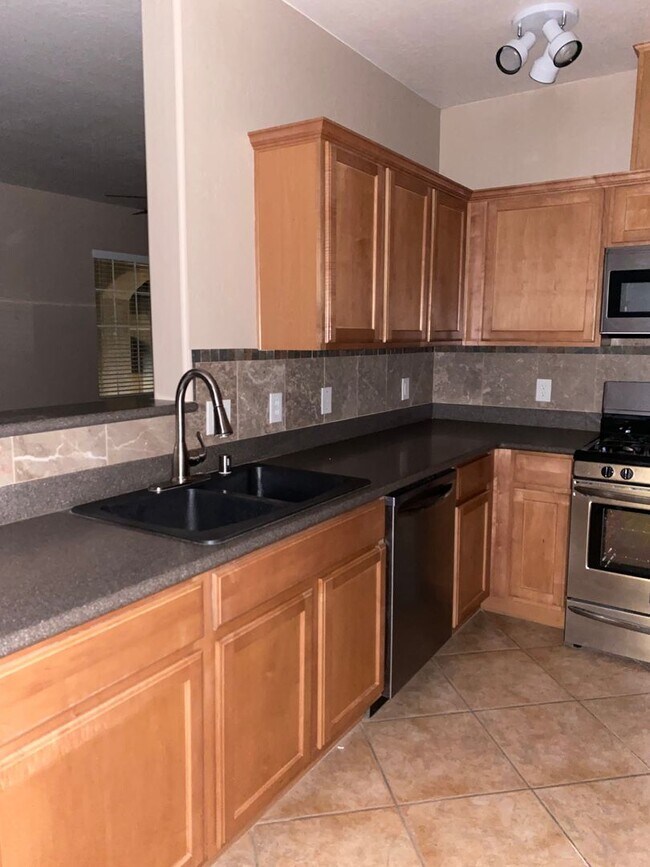 Building Photo - 6695 Caporetto Ln