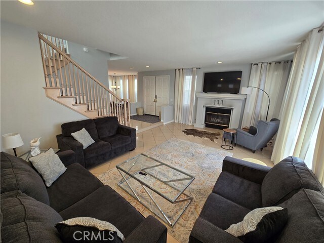 Foto del edificio - 624 Goldenwest St