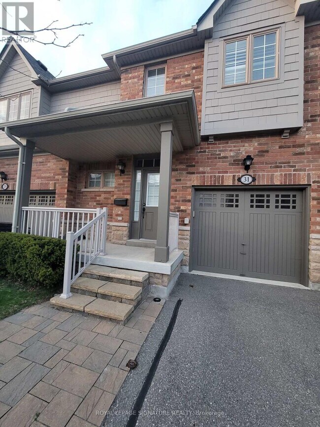 Photo du bâtiment - 1633-1633 Northmount Ave