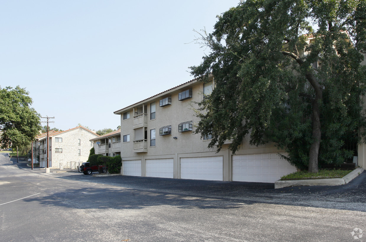 Building Photo - Tower Point Condominiums