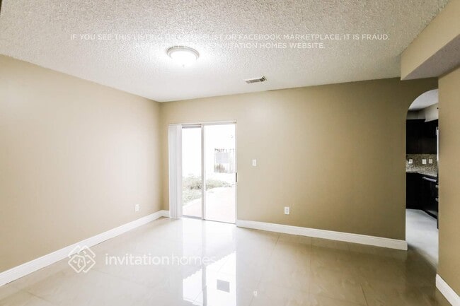 Foto del edificio - 15400 SW 59th St