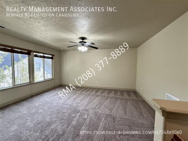 Foto del edificio - 2530 E Satterfield St