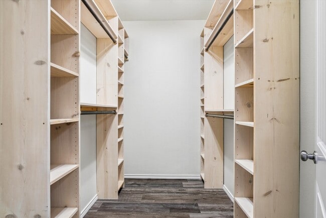 Building Photo - 17538 Monsoon Ct