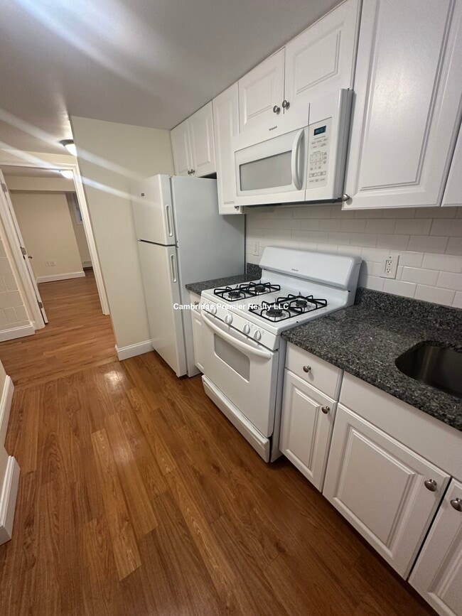 Foto del edificio - 387 Harvard St