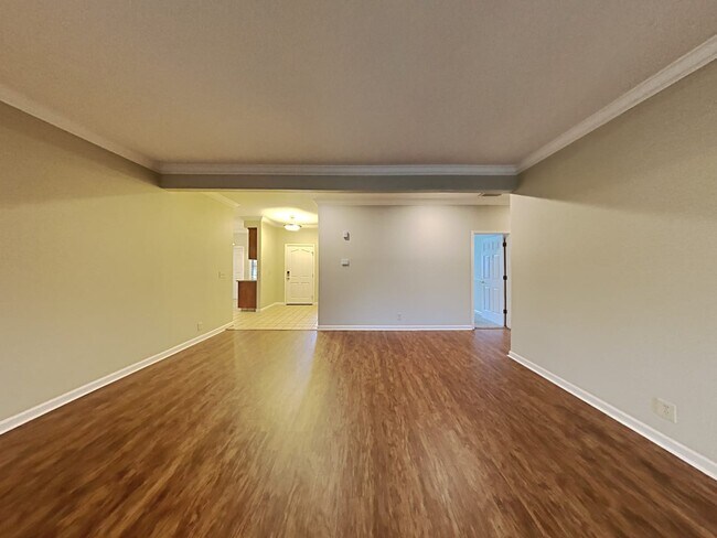 Building Photo - 2209 Saint Anton Dr