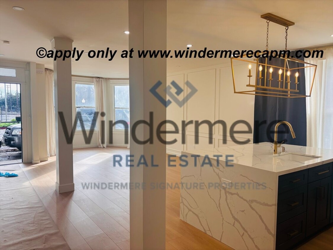 Beautifully Remodeled 2 Bed/2 Bath Duplex- in desirable location Downtown Sacramento!! - Beautifully Remodeled 2 Bed/2 Bath Duplex- in desirable location Downtown Sacramento!!