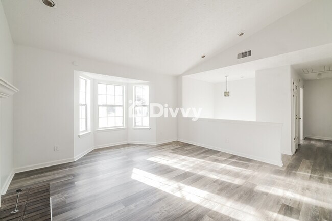 Building Photo - 668 Alex Way SW