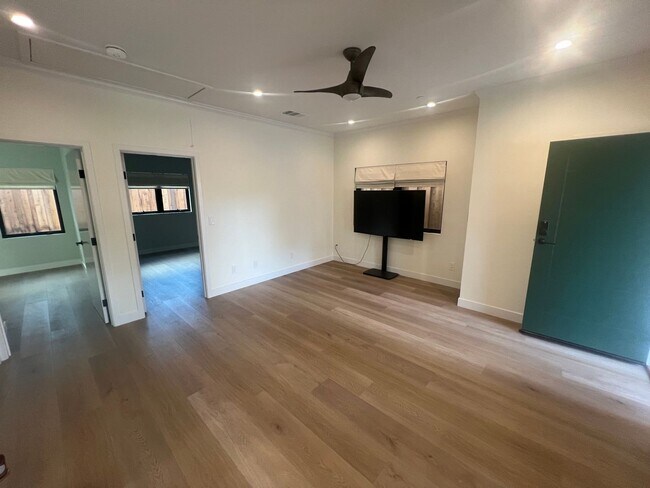 Foto del edificio - Beautiful 2 bed 1 bath ADU cottage in Los ...