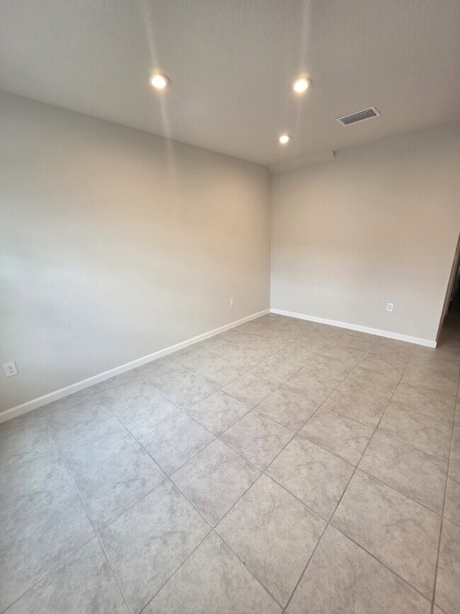 Foto del edificio - 12040 Grizzly Ln
