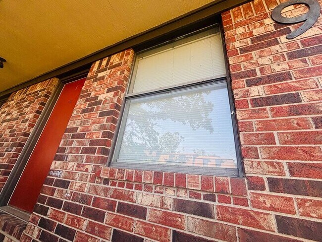 Foto del edificio - 9 Meredith Ct