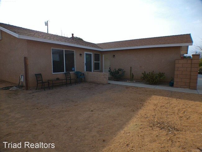 Building Photo - 3 br, 2 bath House - 61651 Sunburst Dr