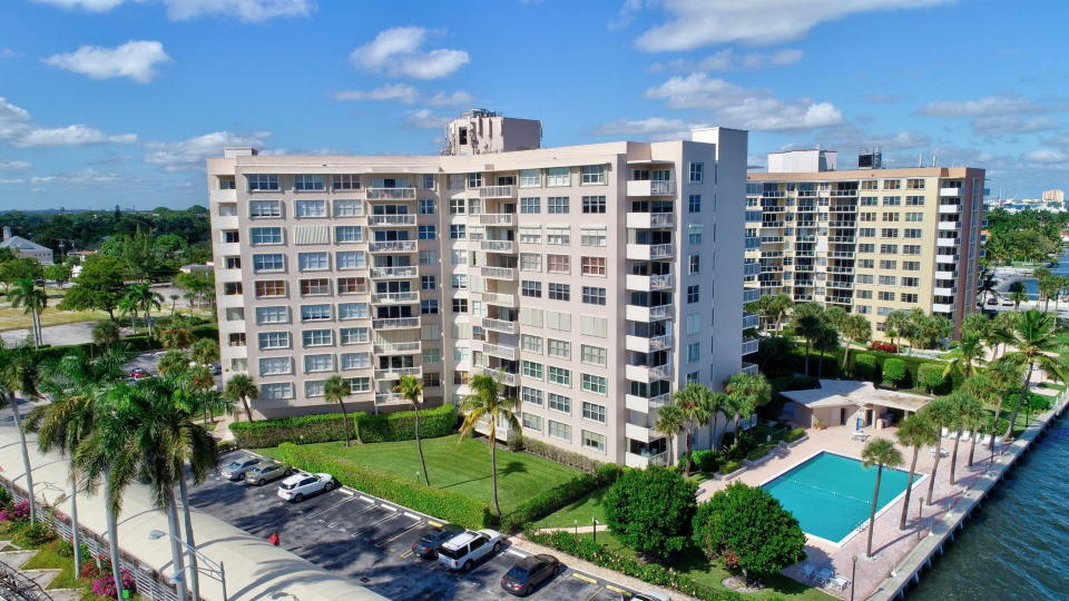 Primary Photo - 2600 N Flagler Dr