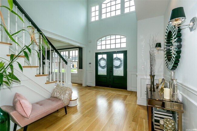 Foto del edificio - 80 Carriage Rd
