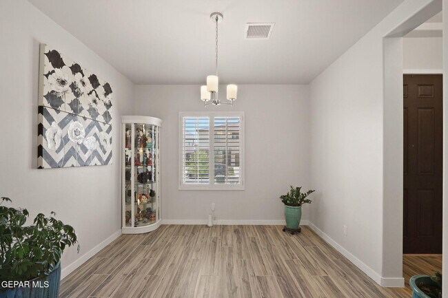 Building Photo - 12821 Linstead Ave