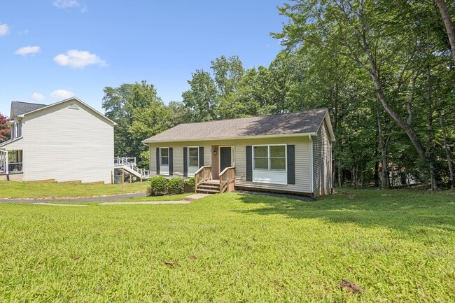 Building Photo - 20 Cherry Laurel Dr