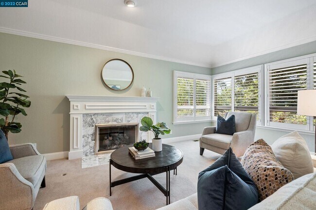 Foto del edificio - Outstanding 4 Bed 2.5 Bath Alamo Home in Bryan Ranch - Mt. Diablo Foothills!