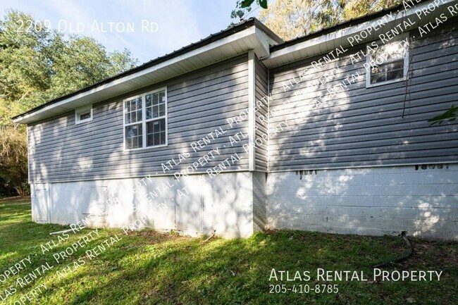 Building Photo - 2209 Old Alton Rd Irondale, AL 35210