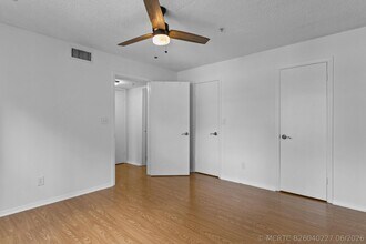 Building Photo - 2317 N Congress Ave