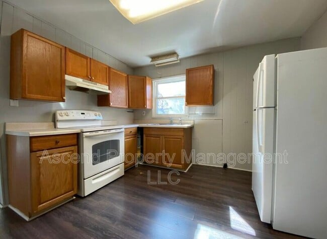 Building Photo - 4909 Cameron Ln