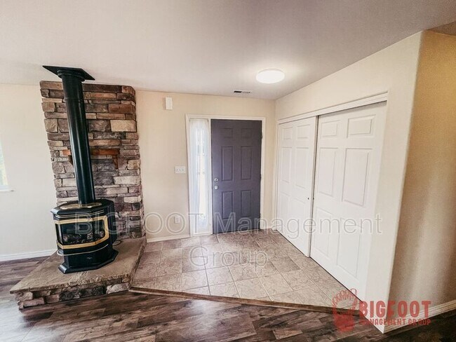 Building Photo - 65 Foxborro Ln