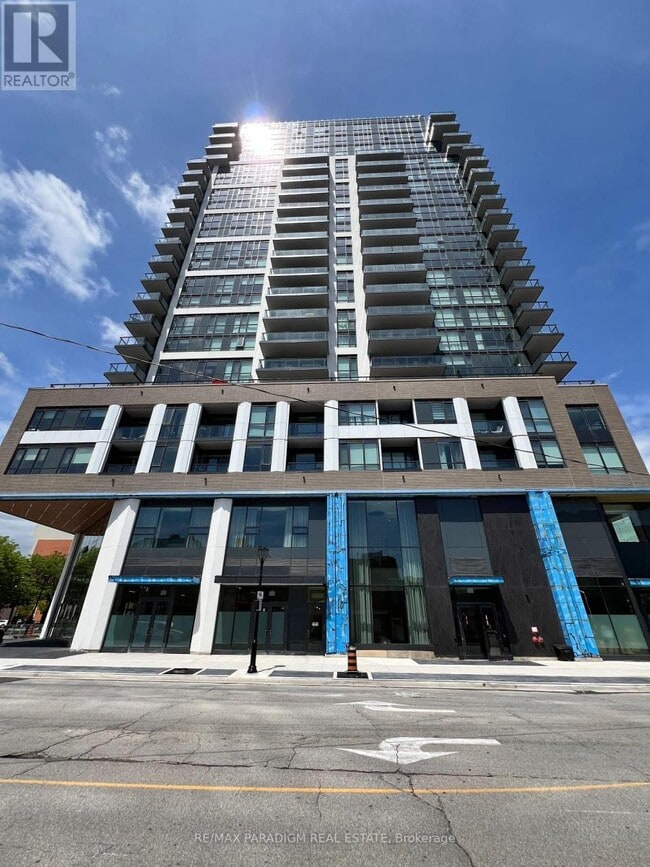 Building Photo - 2007 James St