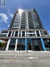 Building Photo - 2007 James St