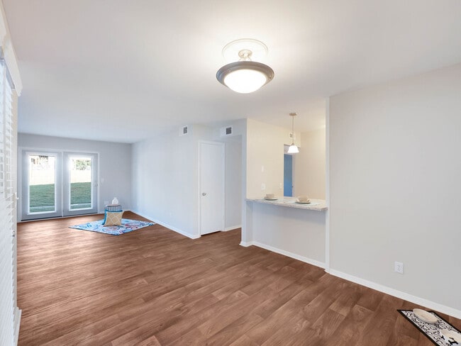 Foto del edificio - Riverside North Apartment Homes