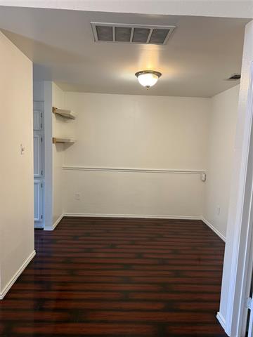 Foto del edificio - 9600 Royal Ln