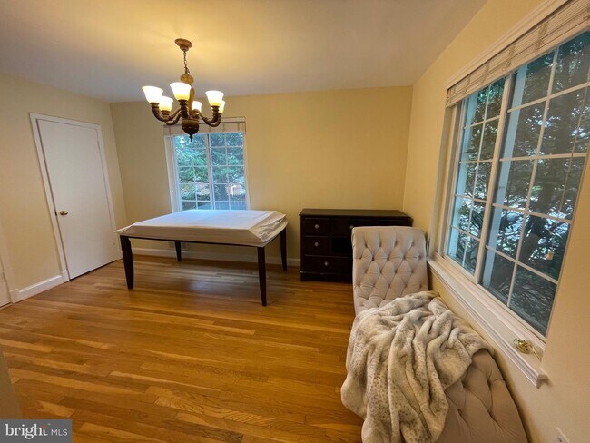 Building Photo - 5601 Wyngate Dr