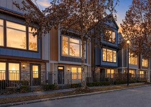Building Photo - 1812 Dennis St