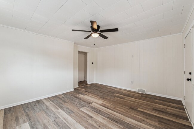 Foto del edificio - 761 W Otterman St