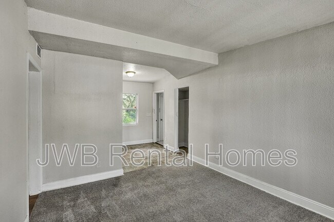 Foto del edificio - 2608 Larkspur Ave