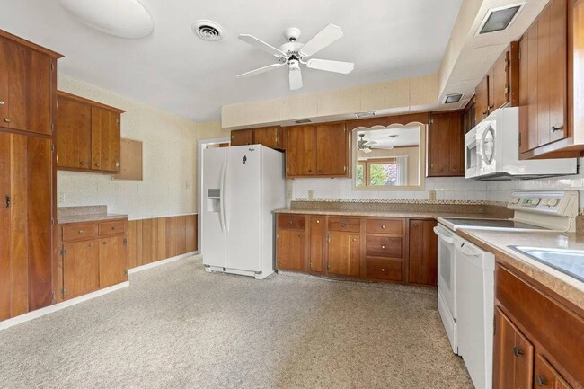 Building Photo - 2907 Greenbriar Dr