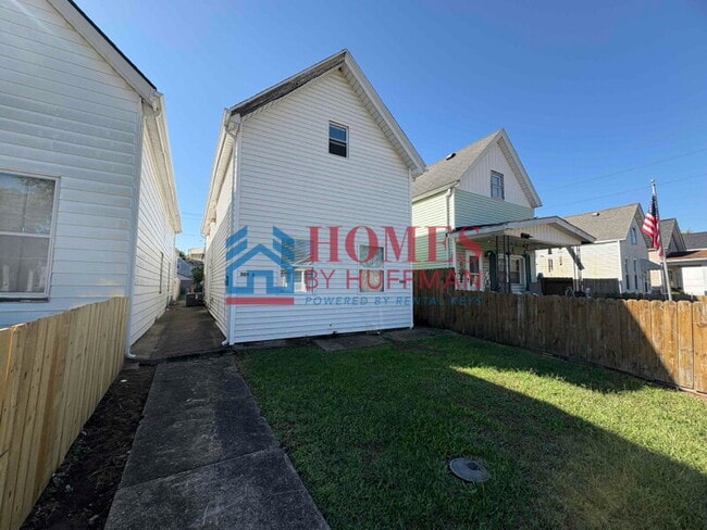 Building Photo - Downstairs One Bedroom | Duplex