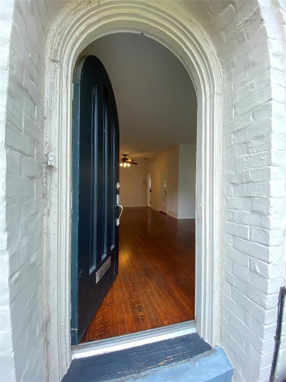 Primary Photo - 2010 Morse St