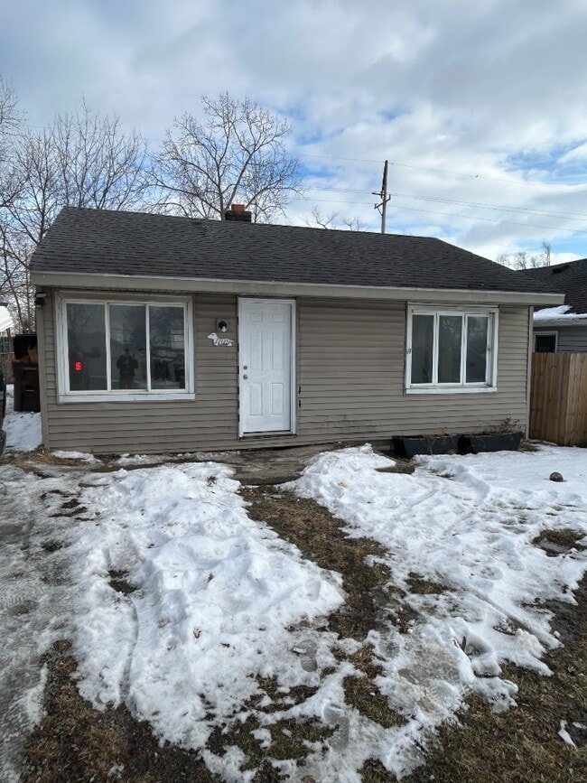 Building Photo - 1109 Adams St