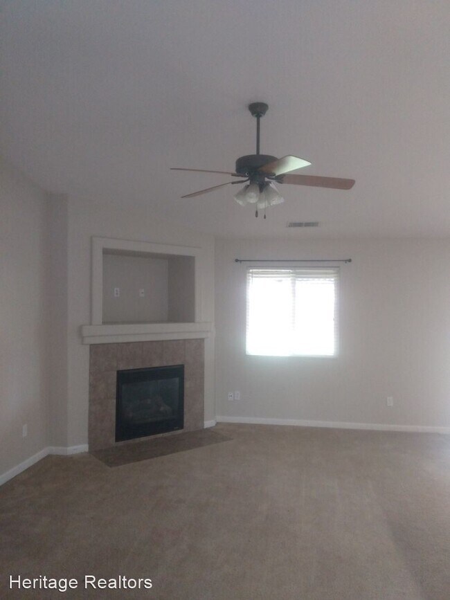 Building Photo - 3 br, 2 bath House - 1874 W Bristol Ln